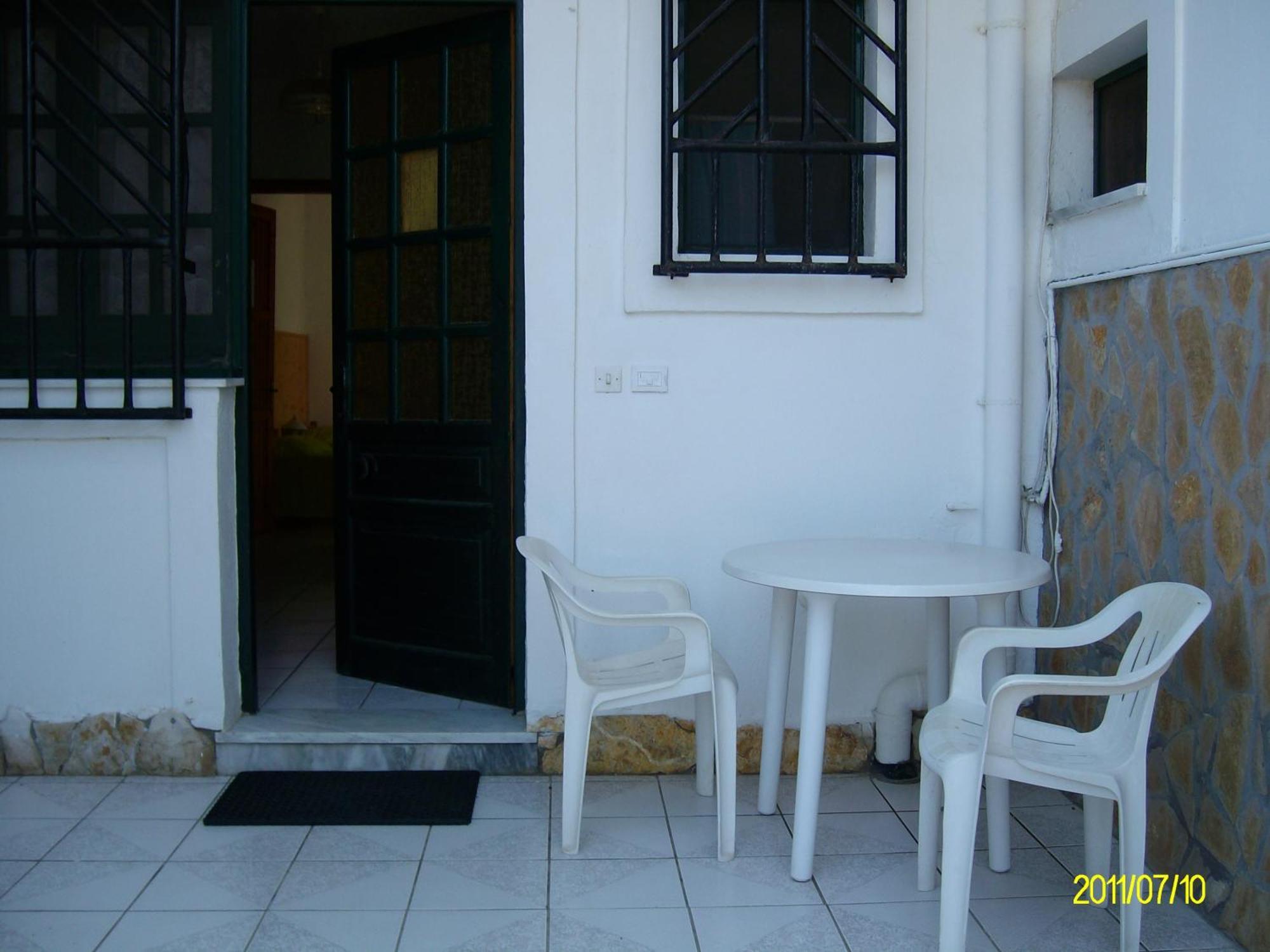 Lakis Apartments Acharavi  Exteriör bild